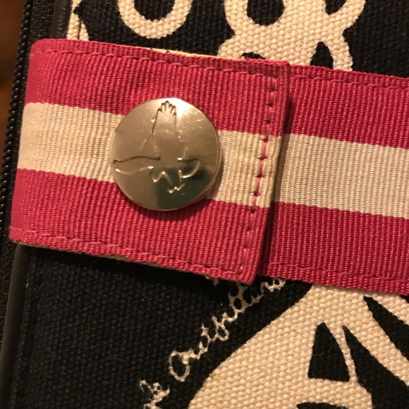 American Eagle Navy and Pink Floral Clutch - Picture 7 of 7